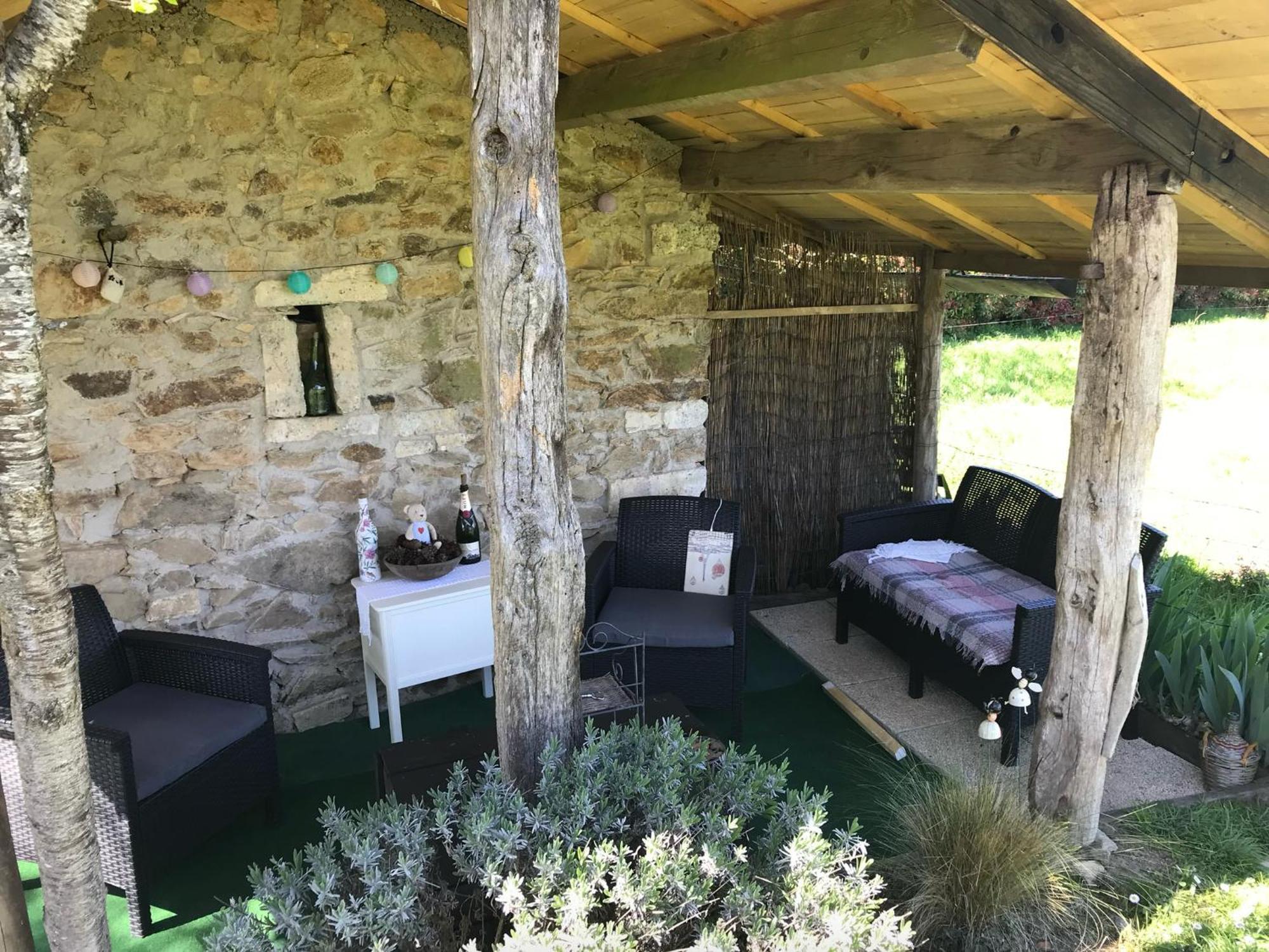 Le Petit Grange Bed & Breakfast Le Lindois Eksteriør bilde